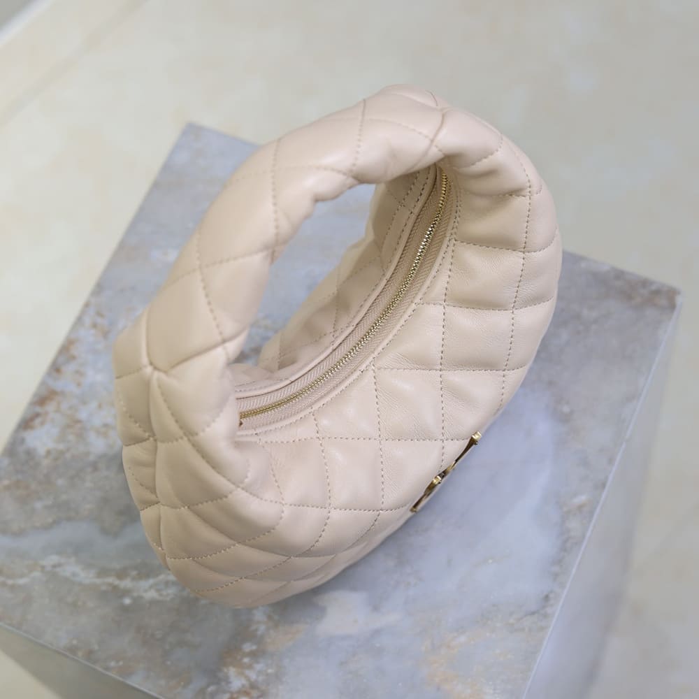 YSL ICARINO in quilted nappa(HIGH-END GRADE)