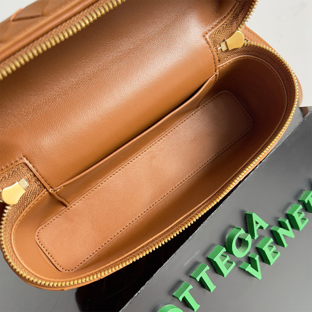 Bottega Veneta Bang Bang Vanity Case(high-end grade)