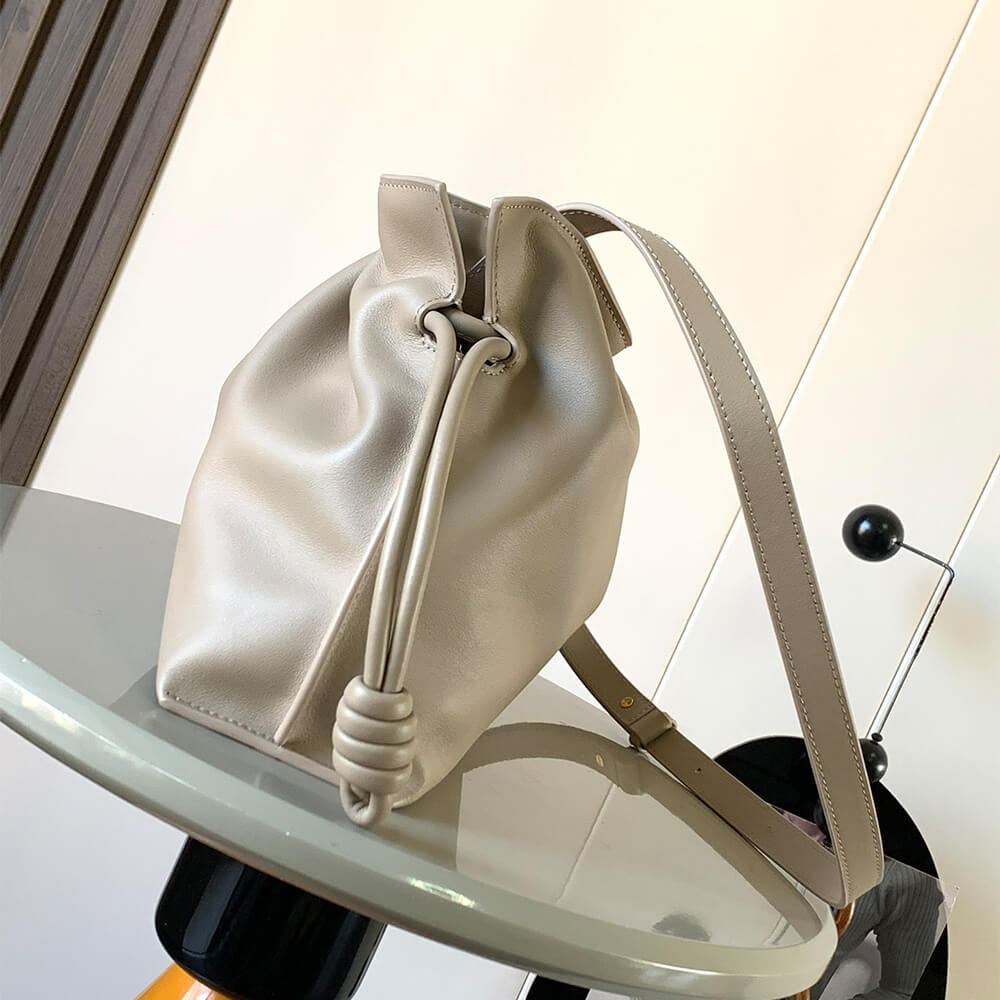 LOEWE Medium Flamenco clutch in nappa calfskin(HIGH-END GRADE)