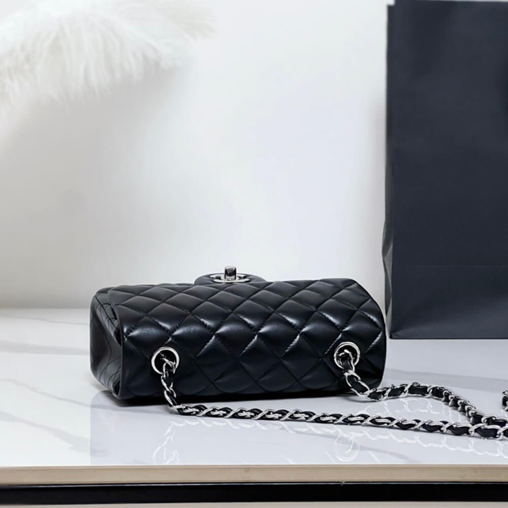 CHANEL MINI FLAP BAG(HIGH-END GRADE)