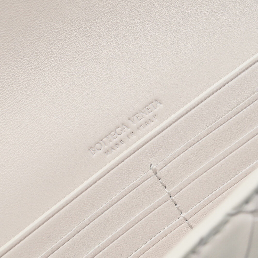 Bottega Veneta Andiamo Clutch(HIGH-END GRADE)