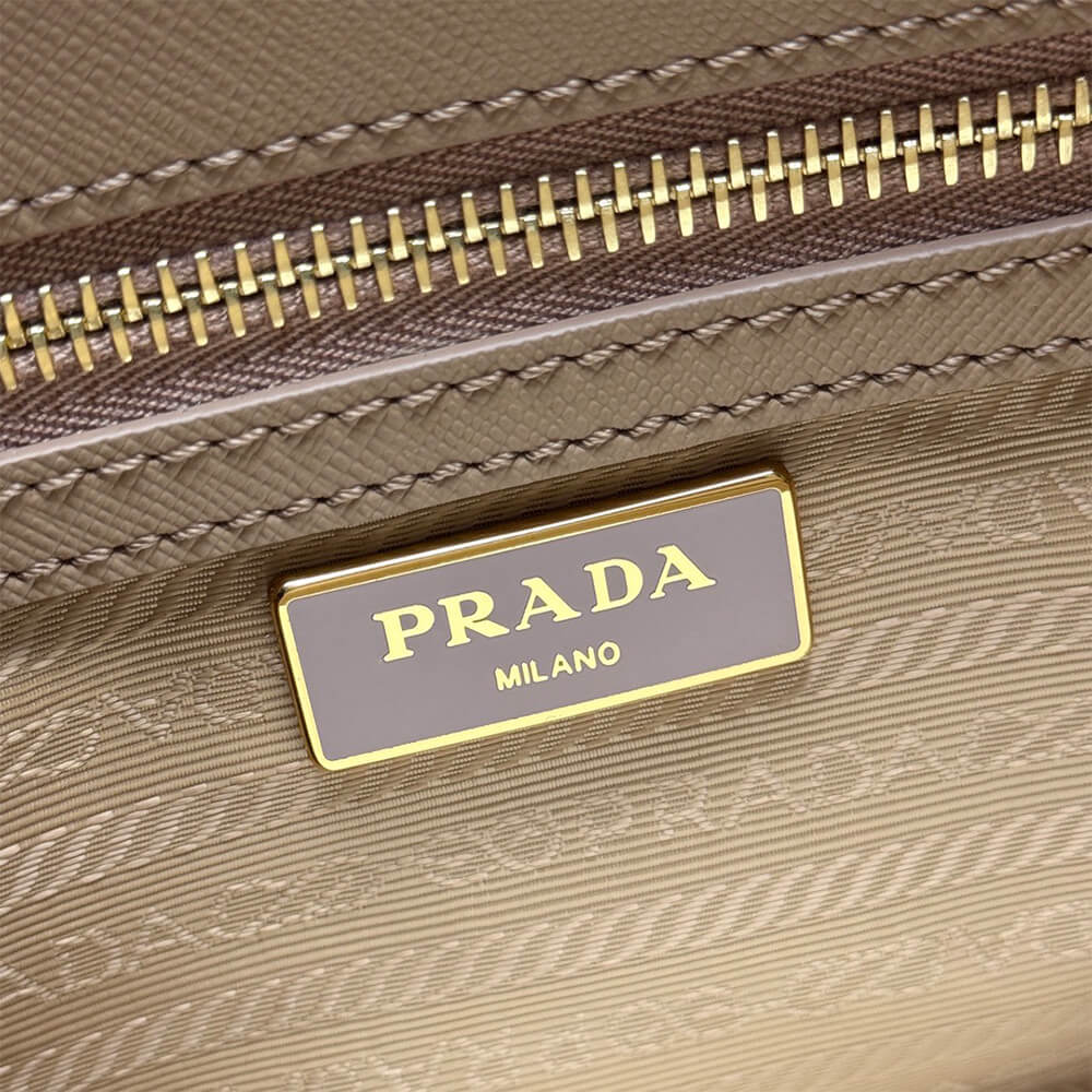 Prada Small Prada Galleria Saffiano leather bag(HIGH-END GRADE)