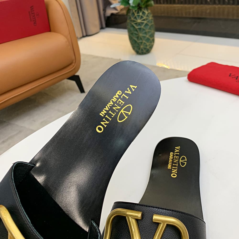 VALENTINO VLOGO SIGNATURE grained cowhide decorative elements slipper sandals (heel height 0.5 cm)