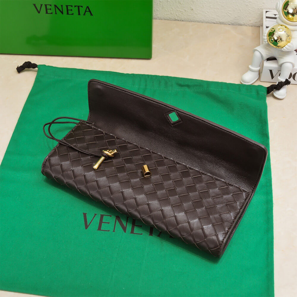 Bottega Veneta Andiamo Clutch(HIGH-END GRADE)