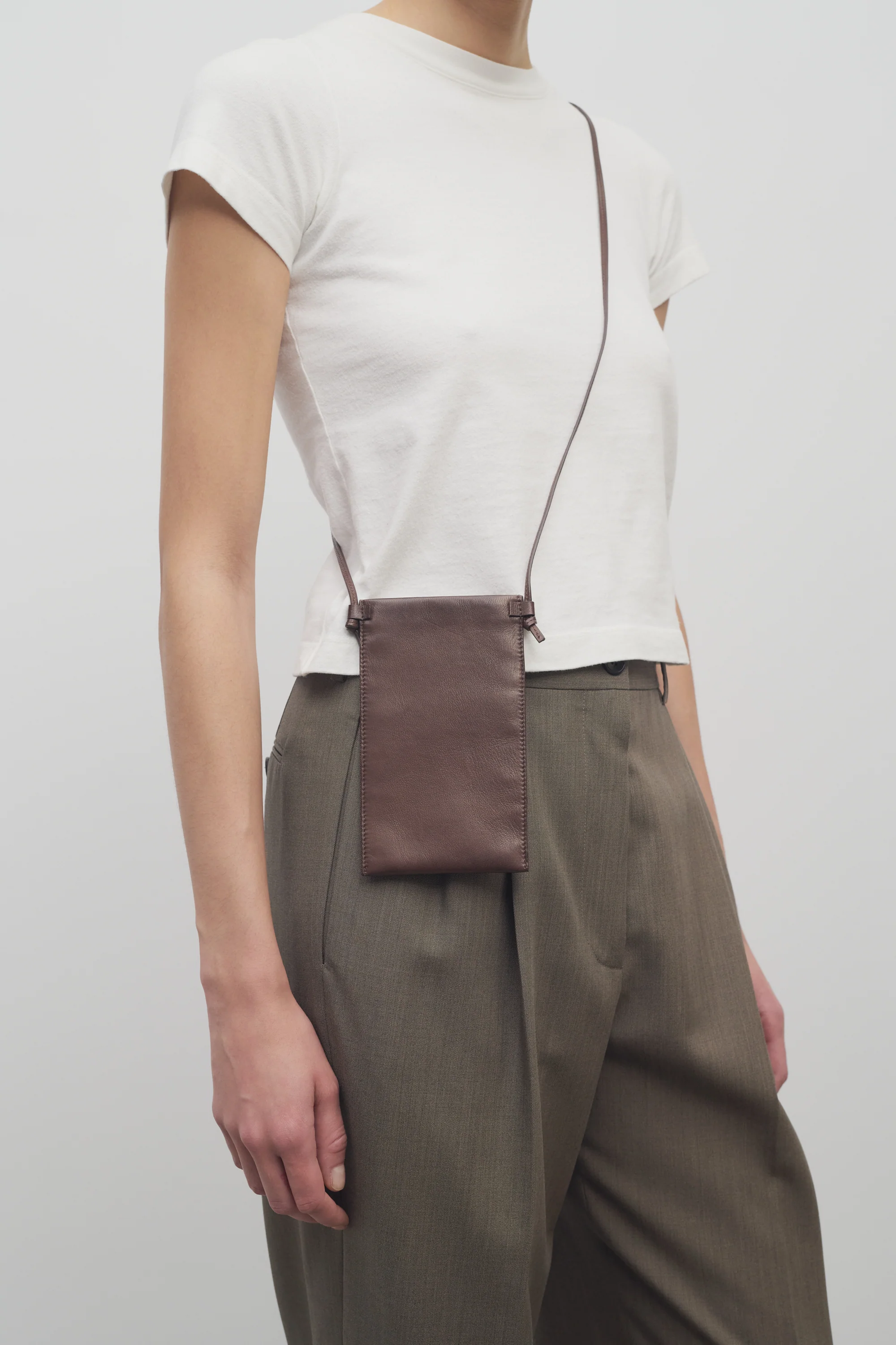 Camie Crossbody Case in Leather