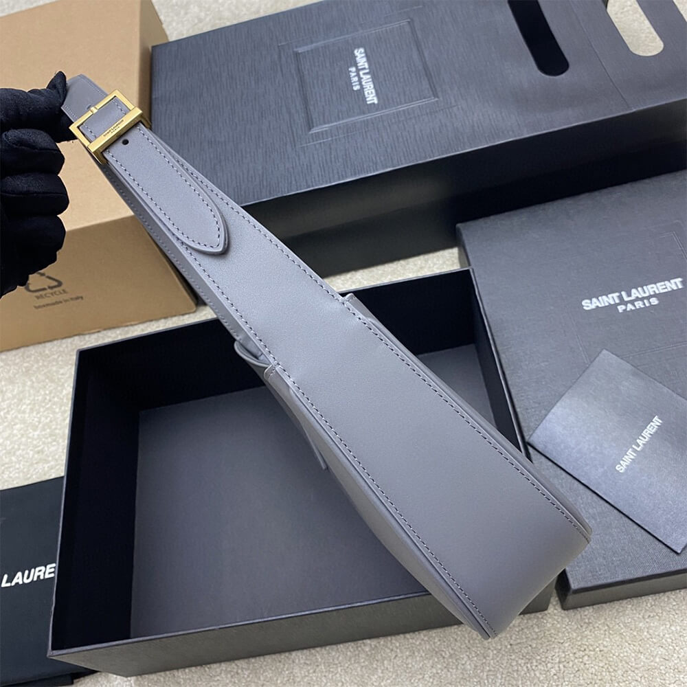 YSL le 5 a 7 in smooth leather