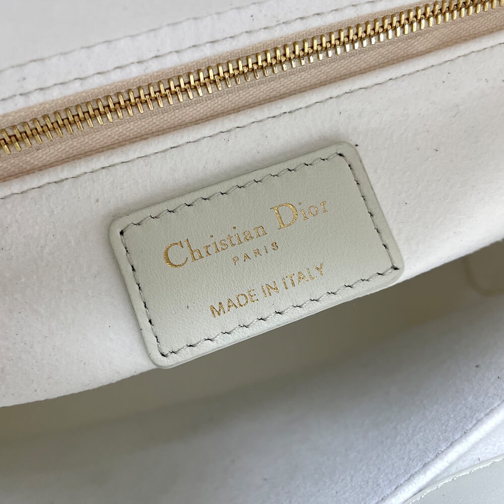 Medium Lady Dior Bag(HIGH-END GRADE)