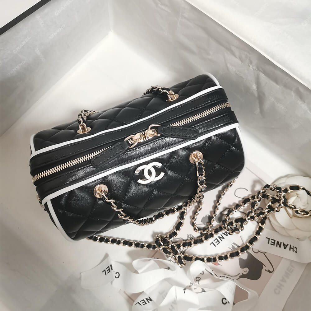 CHANEL Clutch with Chain(HIGH-END GRADE)