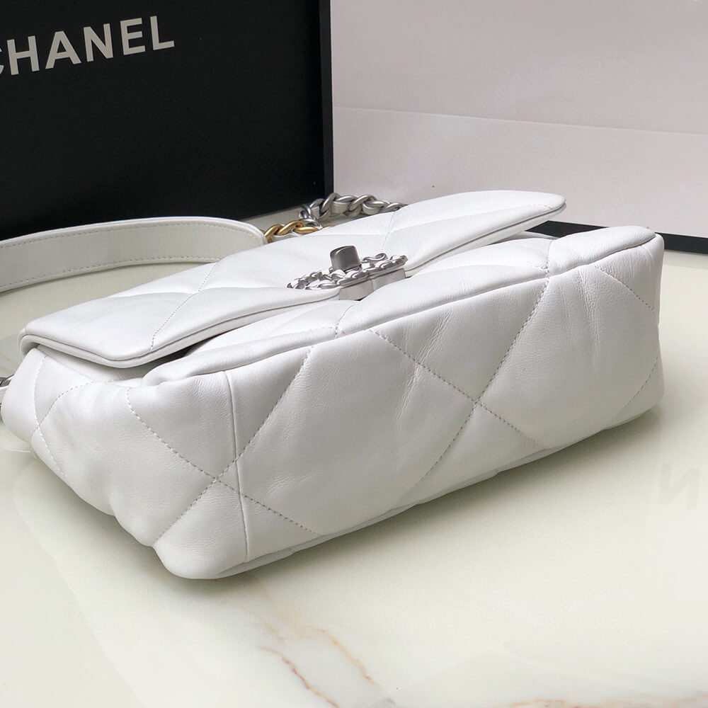 CHANEL 19 Handbag