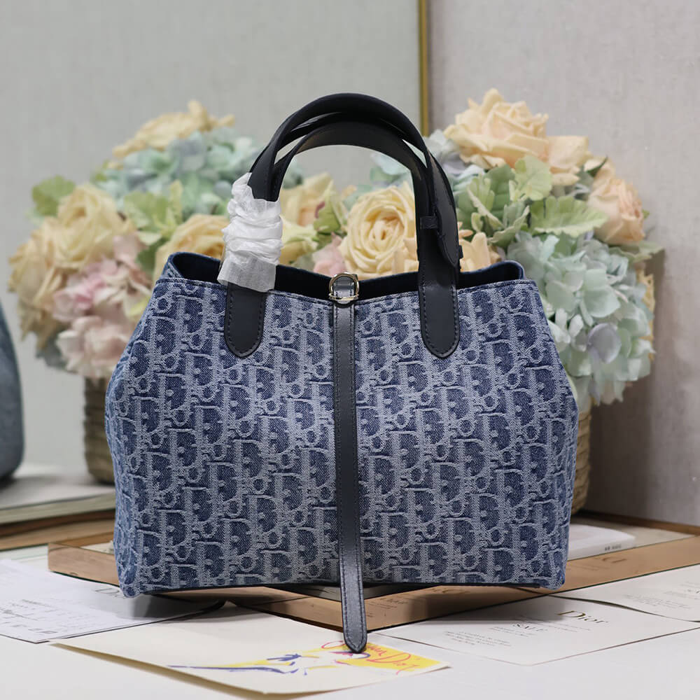 Medium Dior Toujours Bag