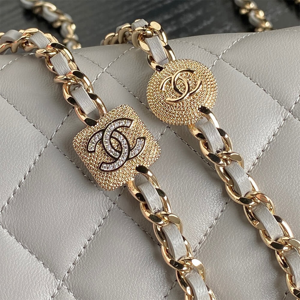 CHANEL Clutch With Chain(HIGH-END GRADE)